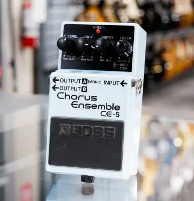 BOSS - CE-5 - Stereo Chorus